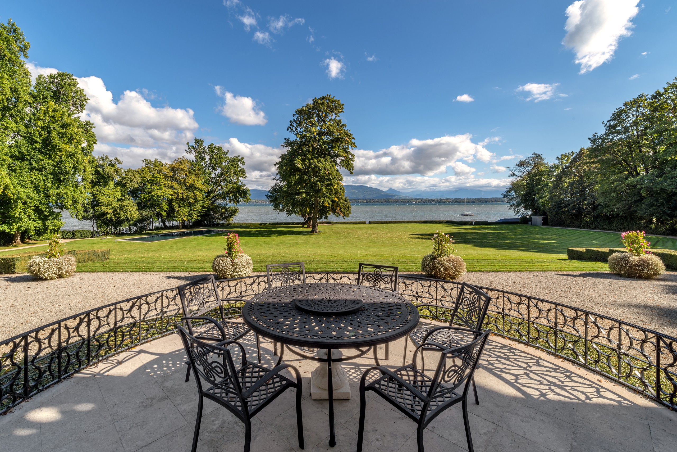 ACTIVITÉ DE VENTE EXCLUSIVE